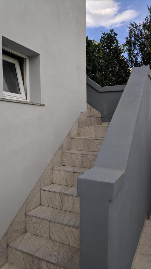 Marina Apartment Vir