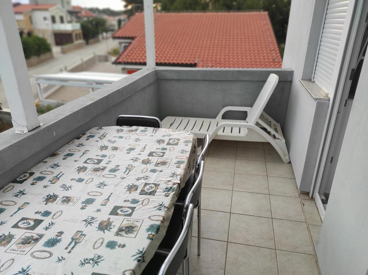 Marina Apartment Vir