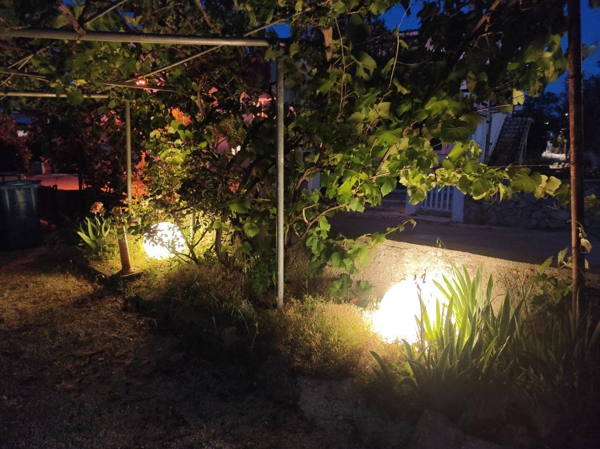 Marina Apartment Vir